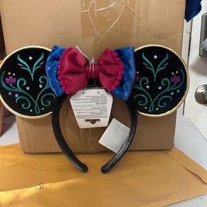 Disney parks 2023 Frozen Anna minnie ear headband